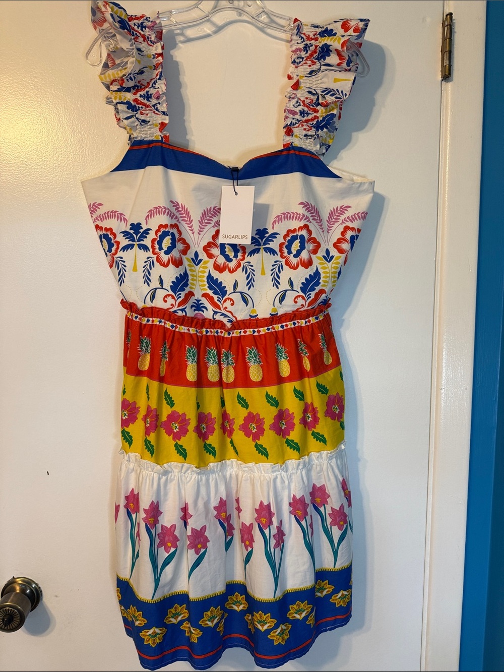 Sugarlips L and  NWT White Floral & Pineapple Tiered Dress